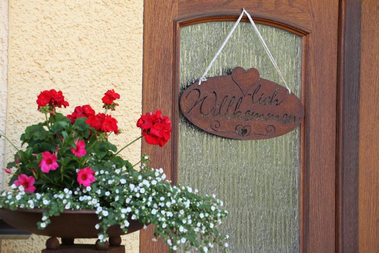 Gaestehaus Obermeier Ruhmannsfelden Exteriör bild
